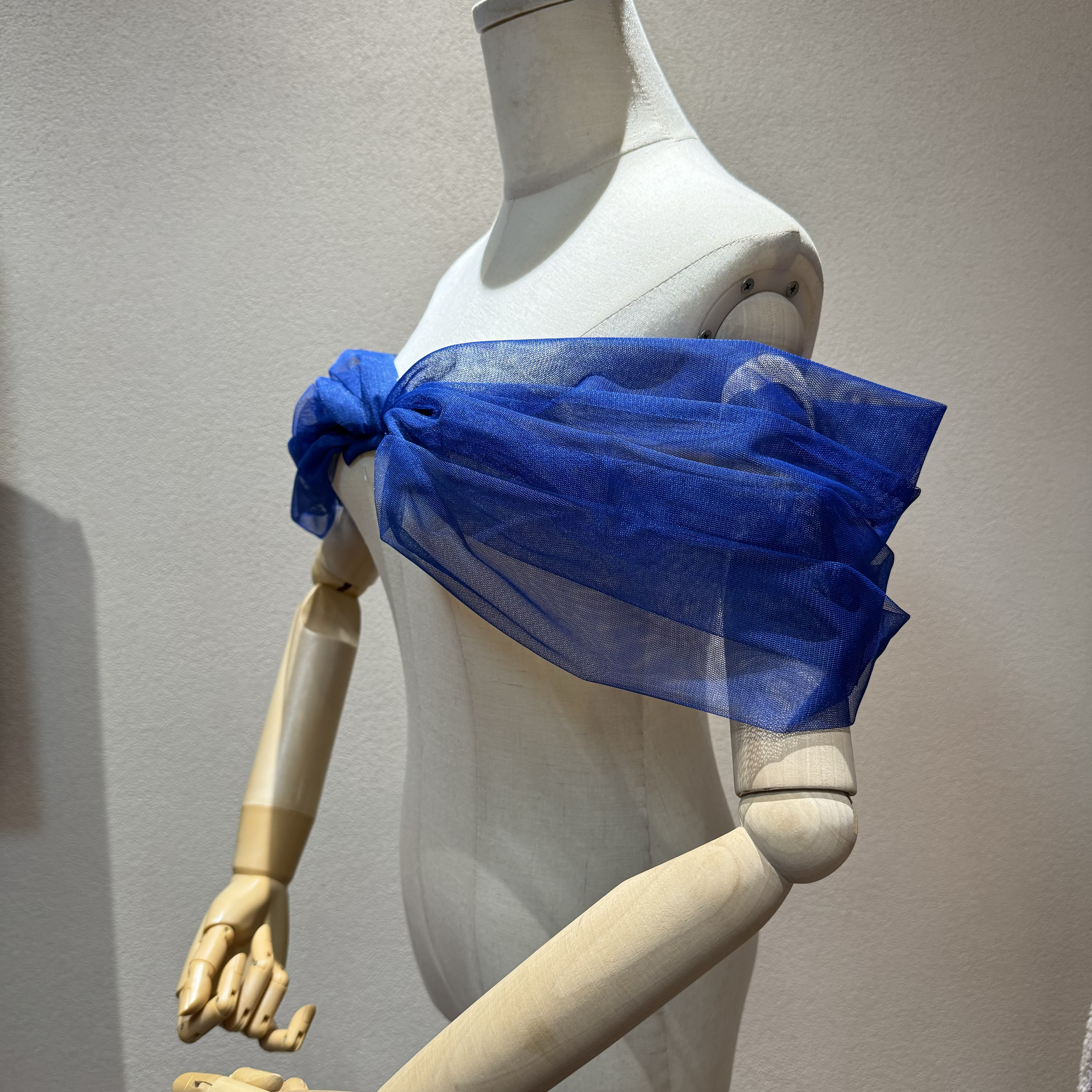 上質な商品！紺/ネイビー　ふんわりチュール　二の腕を隠せる　取り外し可能お袖　演奏会音楽会披露宴お呼ばれ　高評価続出人気