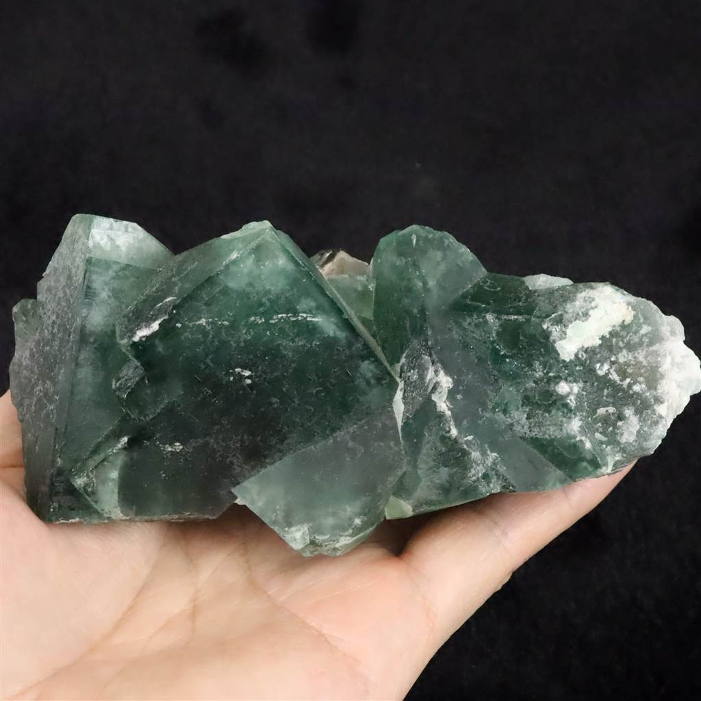 フローライト 蛍石 120mm原石 蛍光 607g #44290