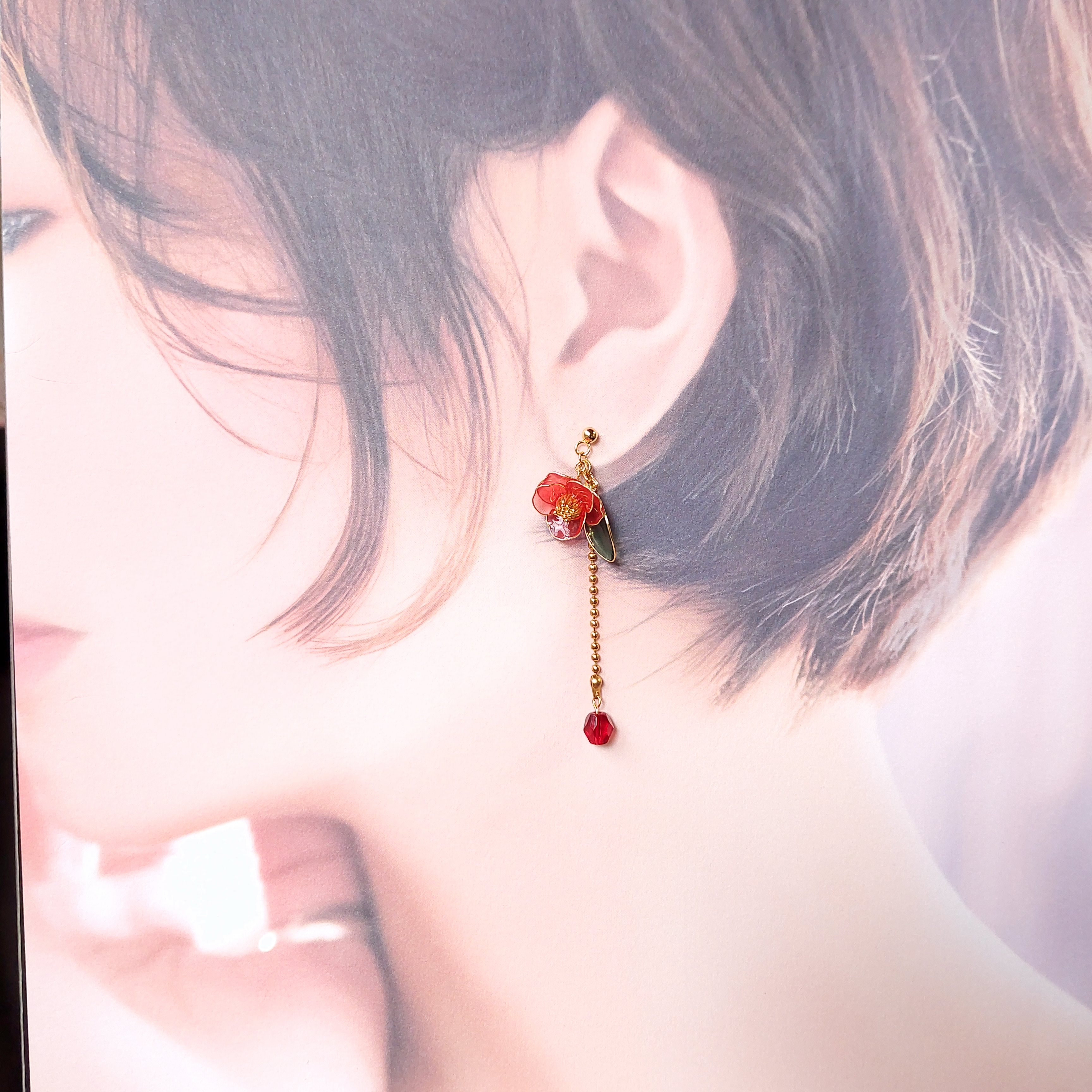 ❁︎冬限定❁【Saikaー彩華 ・椿】 ピアス/イヤリング 赤 アシンメトリー パール 正月 着物 浴衣 和 洋 ギフト