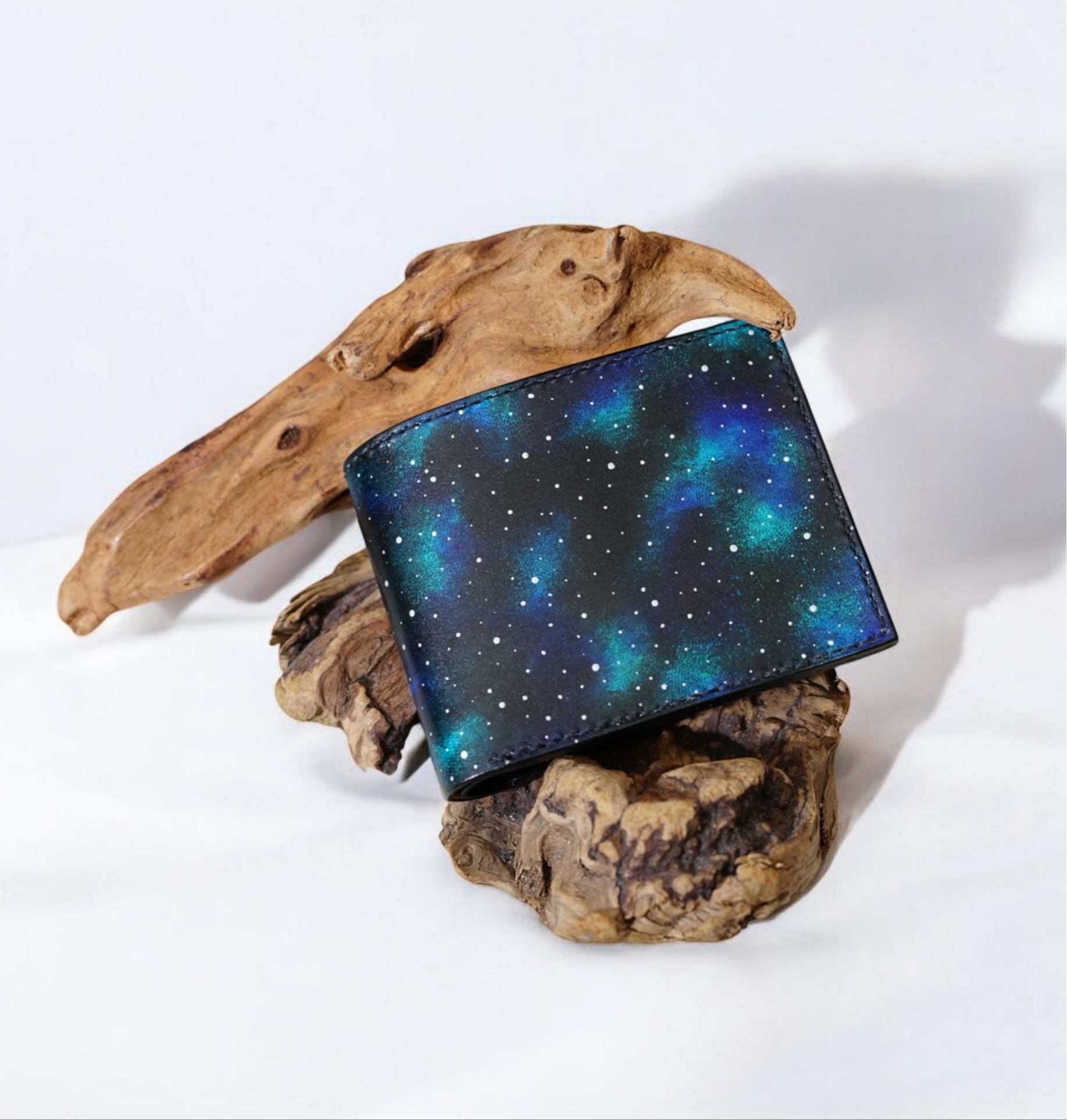 『星の銀河シリーズ』星のカケラ舞う銀河のレザーふたつ折り財布 革小物 財布 2つ折り財布 二つ折財布 レザーウォレット