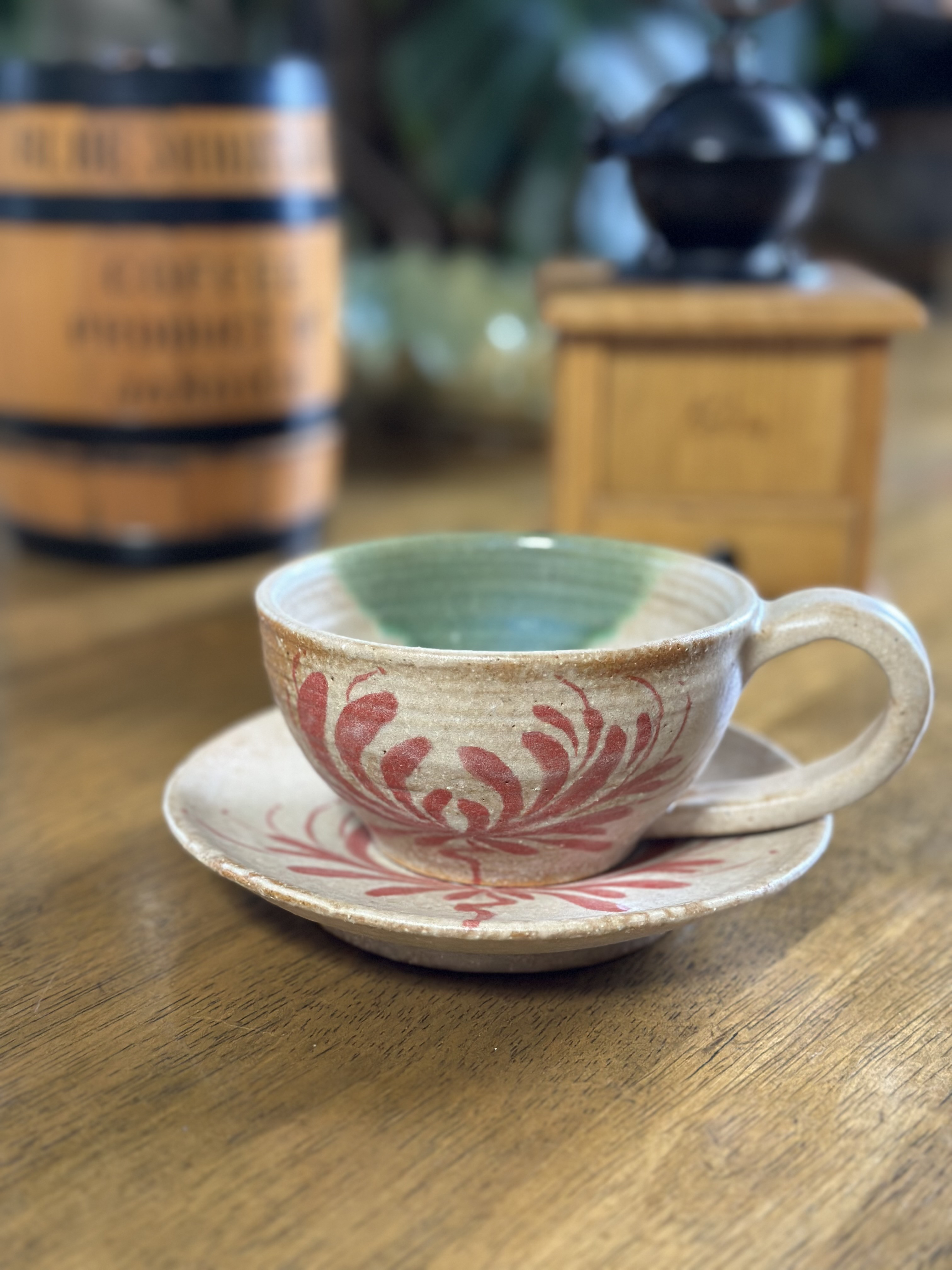 癒しの赤い彼岸花柄のコーヒーカップ&ソーサー 4,828円