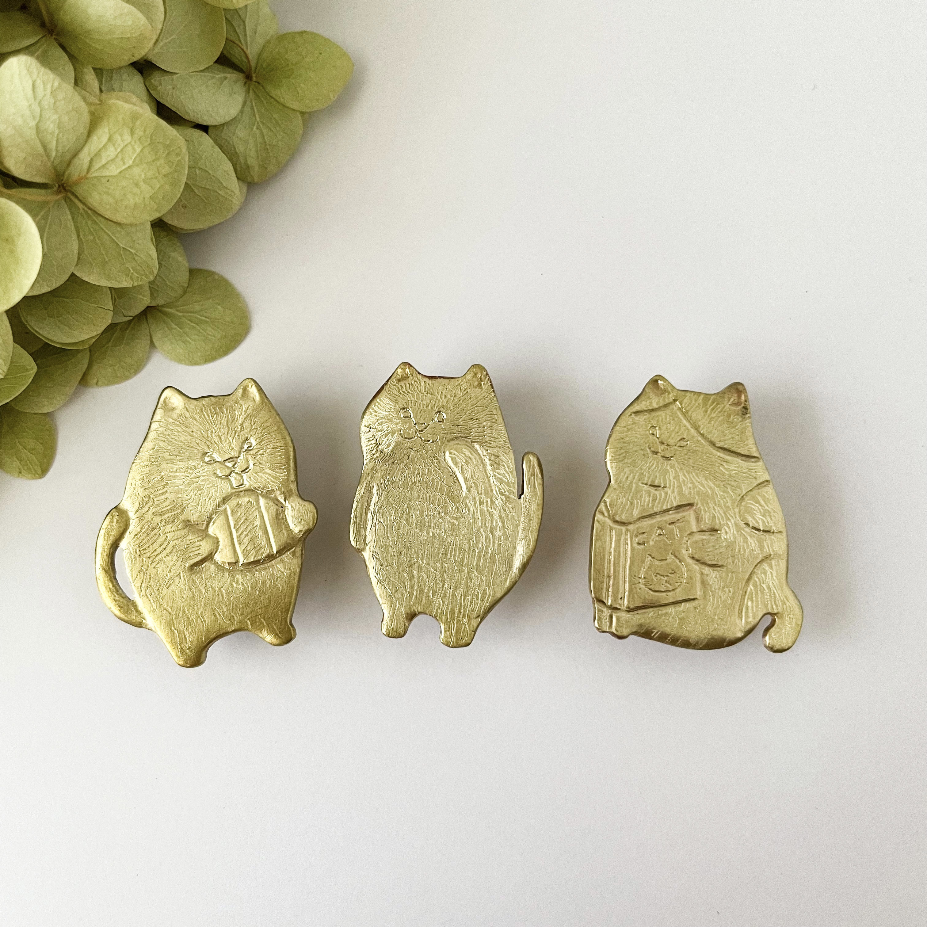 受注制作「小さなネコさんのブローチ」真鍮