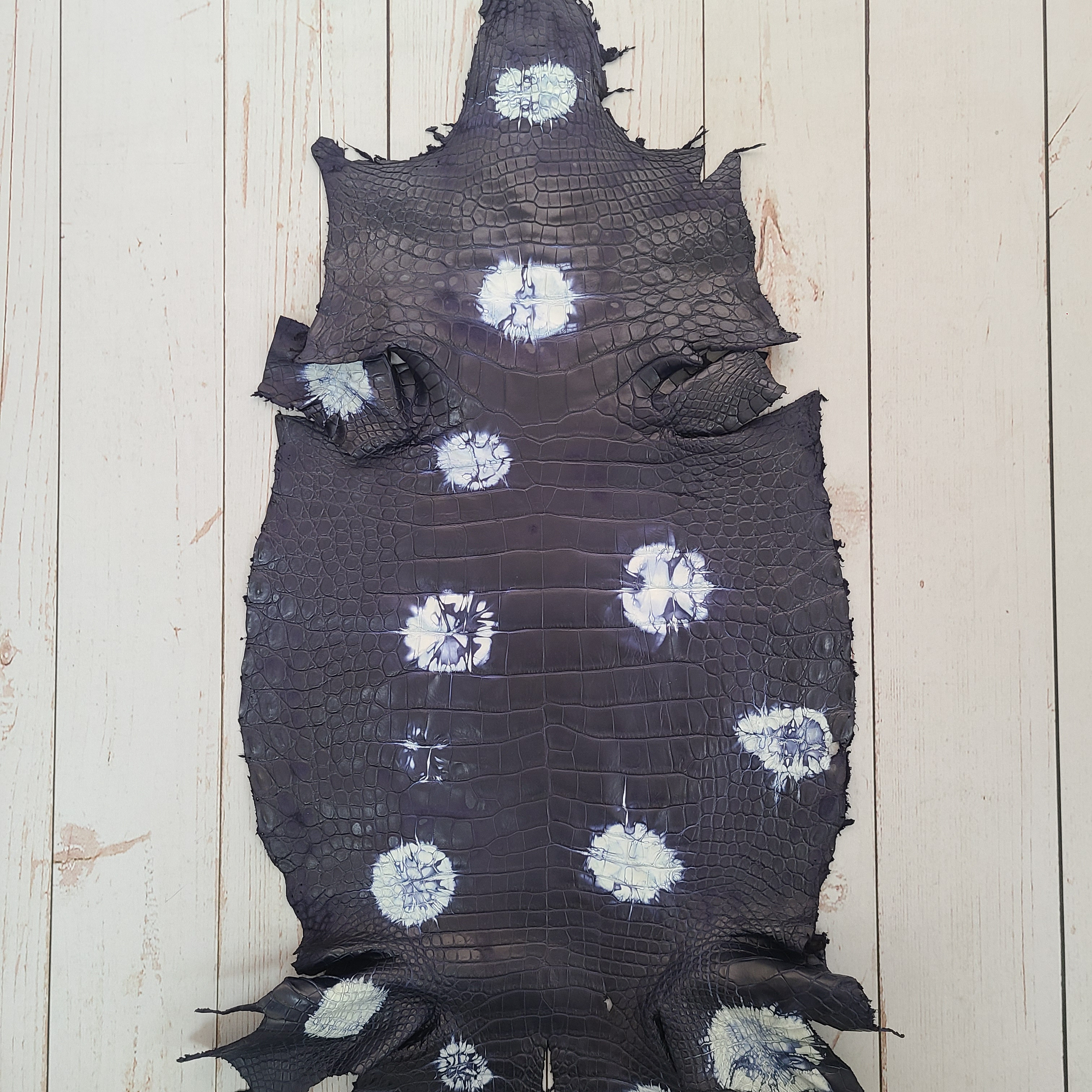 ワニ革 クロコ ハンドダイ 絞り No.C007397