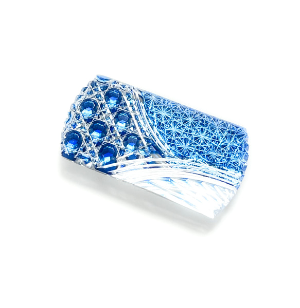 「縁起帯留め」東京切子帯留め　宝船　～たからぶね～　青 　 6枚目の画像