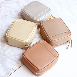 【新作】大きく開き自立する、整理しやすい！本革を使った大人メイクポーチ 4color 10枚目の画像