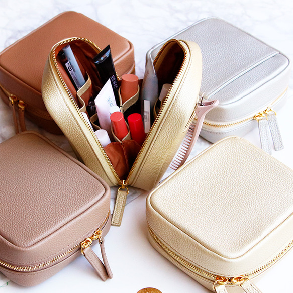 【新作】大きく開き自立する、整理しやすい！本革を使った大人メイクポーチ 4color 1枚目の画像