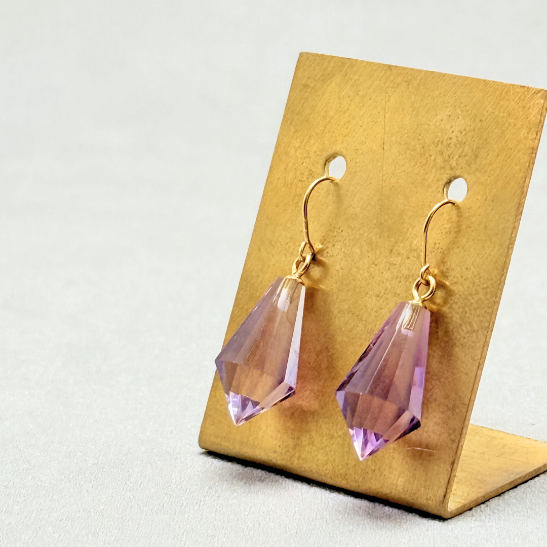 K18 16mm 剣型 アメジスト/紫水晶  天然石ピアス - ツルギSS