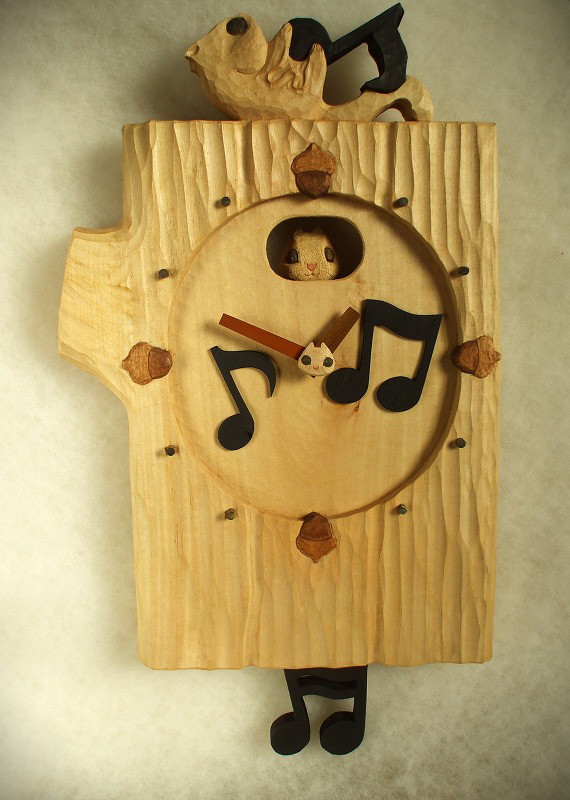 ♪音符をあしらったモモンガの振子時計♪