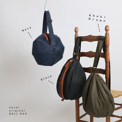 送料無料）＊再入荷 軽量まぁるいボール ボディバッグ クッション入り