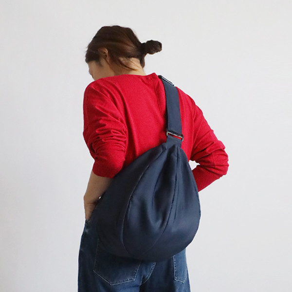 数量限定　エチノ　三日月　ラウンド　ショルダー　ボディバッグ　ハンドメイド