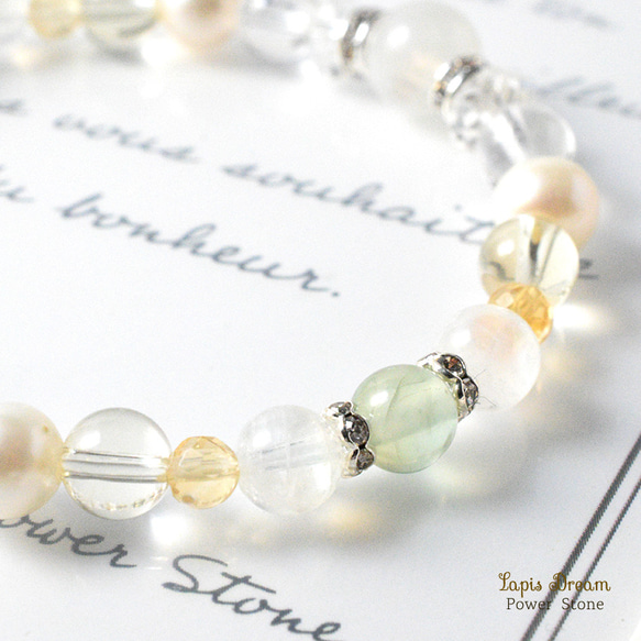 心を穏やかにし、リラックスさせてくれるお守り ｜ ビルマ翡翠、ムーンストーンの天然石パワー.ストーン ブレスレット 6枚目の画像
