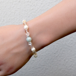 心を穏やかにし、リラックスさせてくれるお守り ｜ ビルマ翡翠、ムーンストーンの天然石パワー.ストーン ブレスレット 3枚目の画像