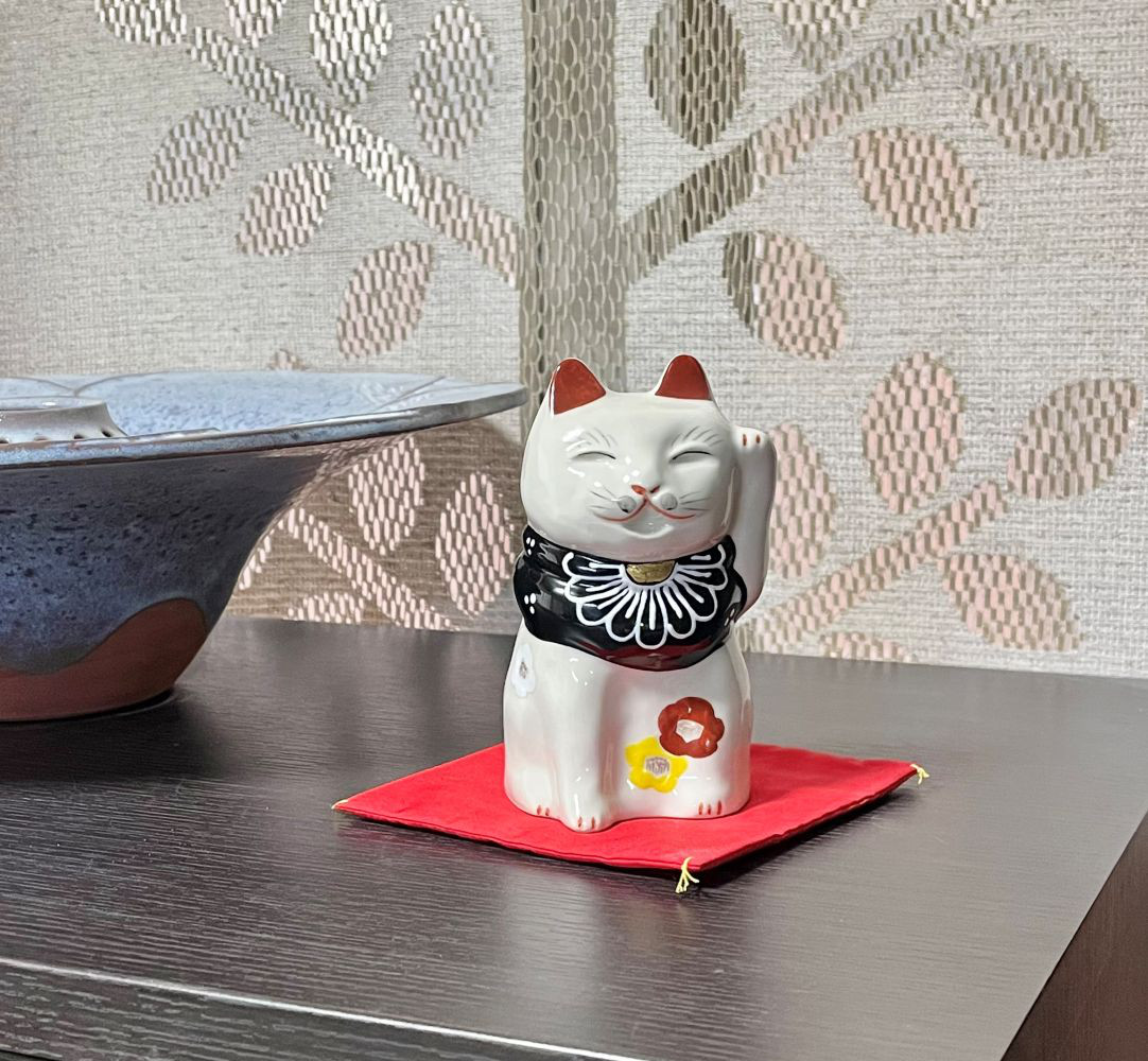 【清水焼】招き猫～椿【ギフトラッピング・送料無料】京都発のまねきねこ◆