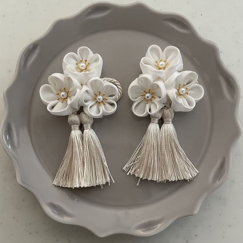 白梅のつまみ細工の被布飾り 七五三 お正月 ひな祭り 子供服 niko 通販