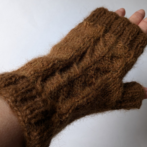 アルパカ100%手編みしなやかハンドウォーマー アームウォーマー 男女