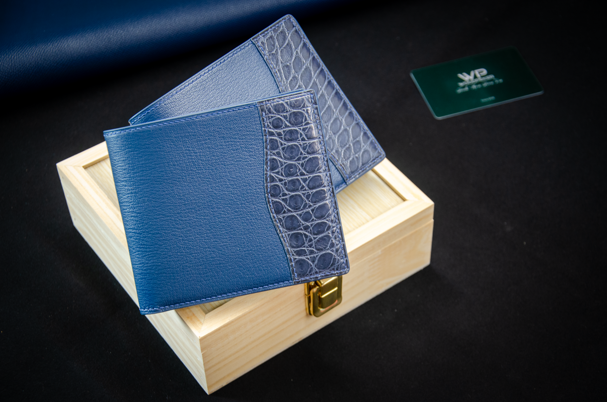 手縫いのメンズ財布