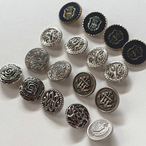 ボタン レトロ 円形 シルバー ゴールド 15mm～17mm 17個セット er-725 3枚目の画像
