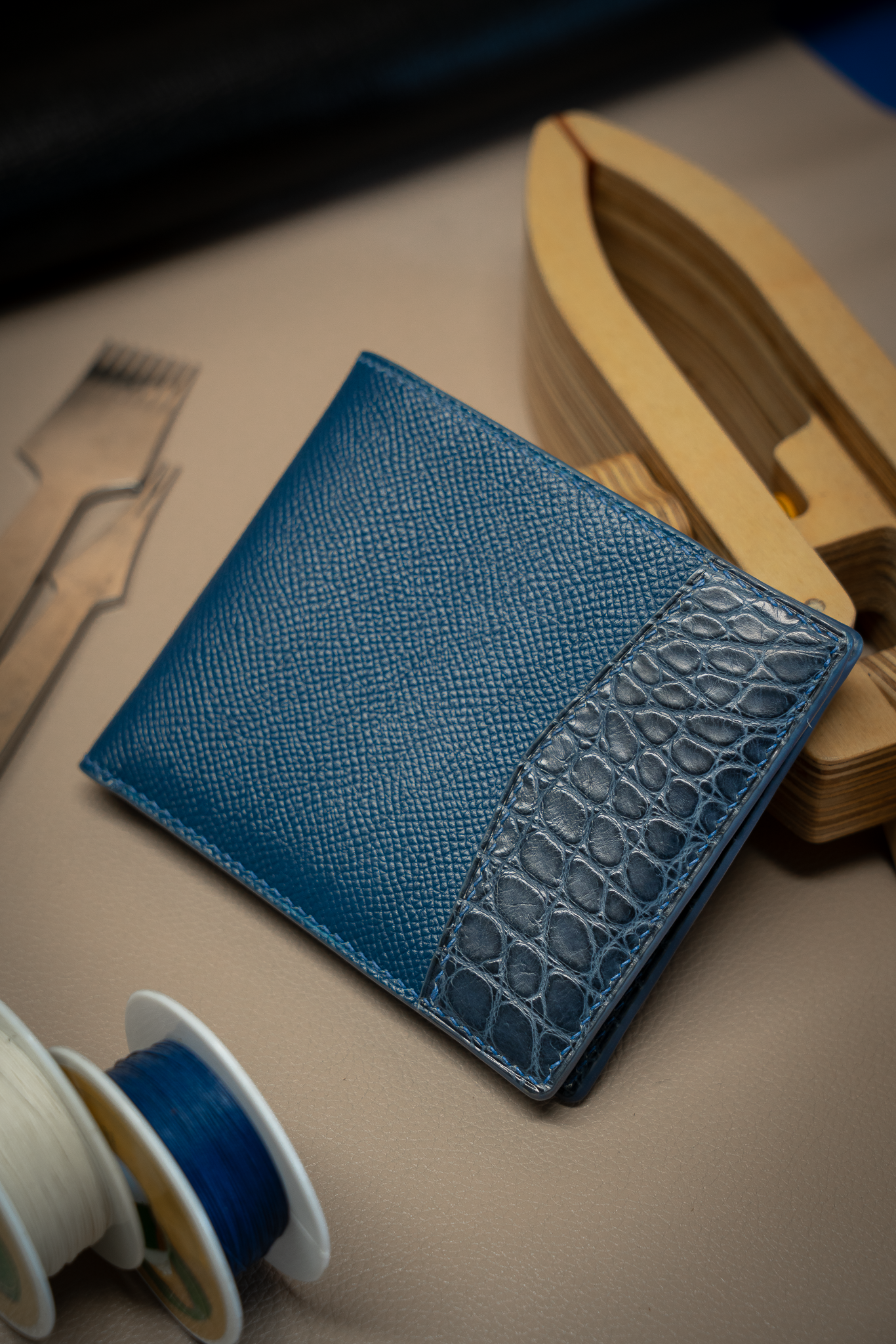 手縫いのメンズ財布