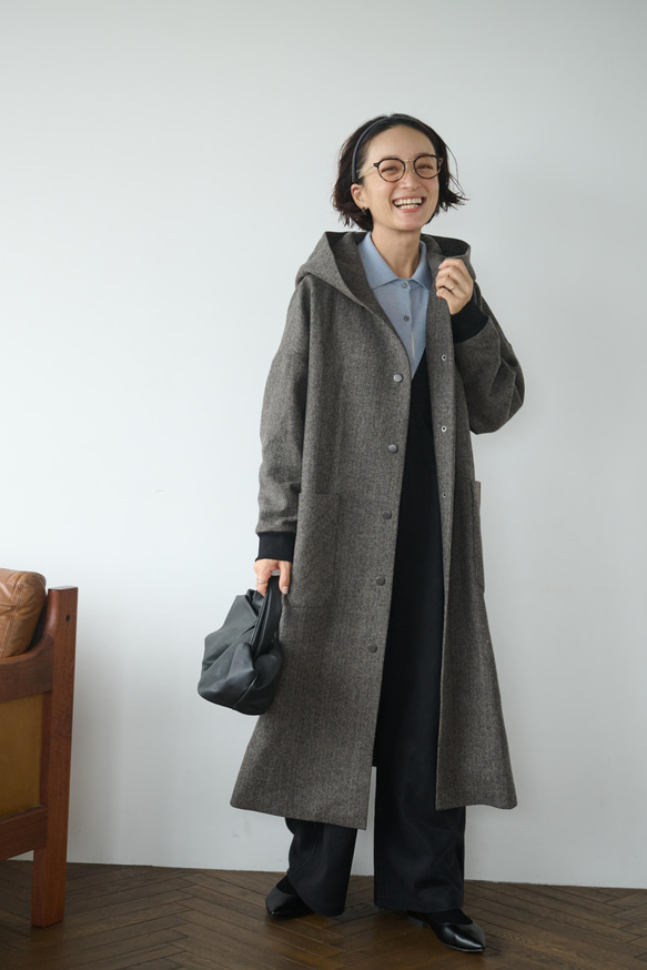 気取らないお洒落が叶うフード付ウールコート　ロングコート　　241109-1 12枚目の画像