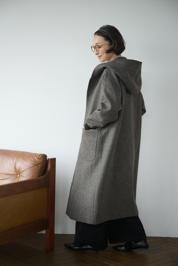 気取らないお洒落が叶うフード付ウールコート　ロングコート　　241109-1 6枚目の画像