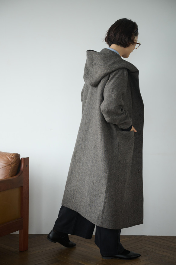 気取らないお洒落が叶うフード付ウールコート　ロングコート　　241109-1 4枚目の画像