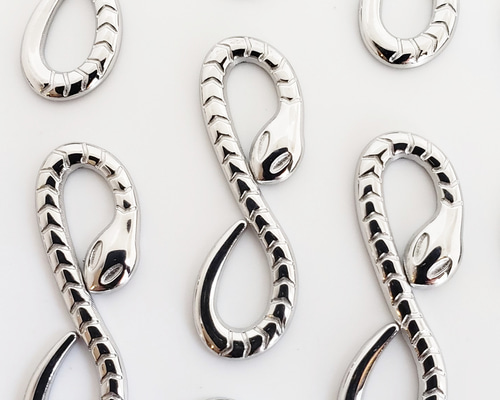 751【ペアなし】アソートビーズコネクター　ハンドメイド素材　パーツ　コネクター 楽天市場】金属コネクター ストーン付き立体フラワーとパールのリング