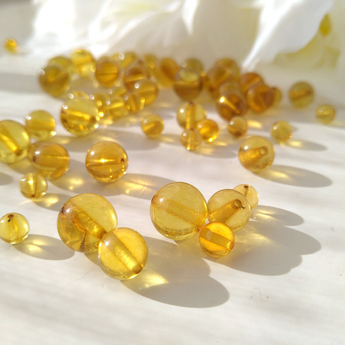 新品　人気の天然樹脂琥珀(アンバー)透明スクエアビーズ　カラフル５種 新品 人気の天然樹脂琥珀(アンバー)透明スクエアビーズ カラフル5種