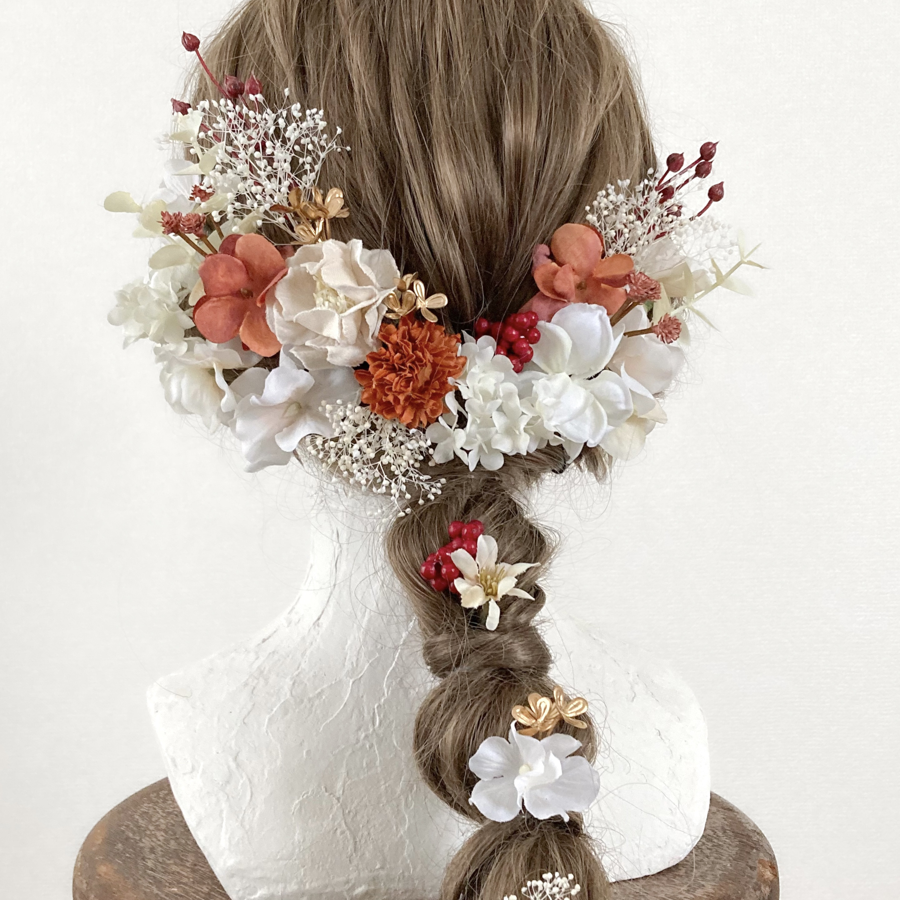 【送料無料】成人式や卒業式、結婚式におすすめの髪飾りです【金箔付】・オレンジ・赤・ボブ・ショート・和装・振袖・水引・花・