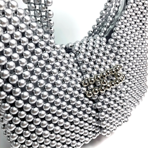 ラウンドビーズのショルダーバッグ【マットシルバー】☆ビーズバッグ