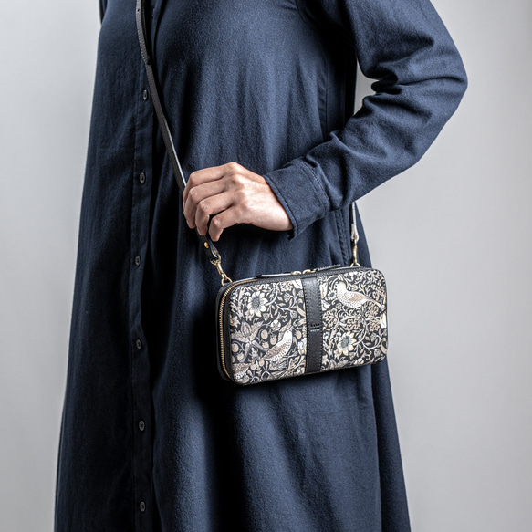 【秋冬限量版配色】高品質迷你包 * 錢包/手機單肩包 * 草莓小偷單色黑色 * 真皮材質 * 禮品裝 * 第1張的照片