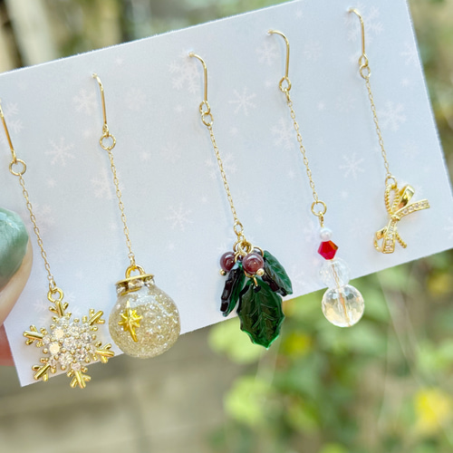 クリスマスチェーンピアス イヤリング 雪だるま×ヒイラギ