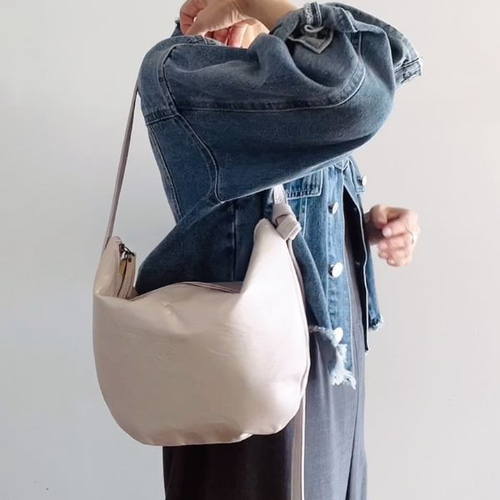 naptime ハーフムーンBAG ハンドバッグ ナップタイム ピンク色 2025年