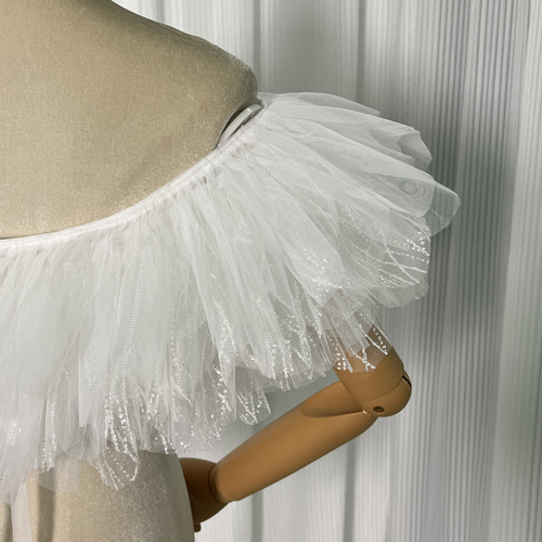 送料無料！取り外しオフショルダー オフホワイト 可愛い キラキラ  