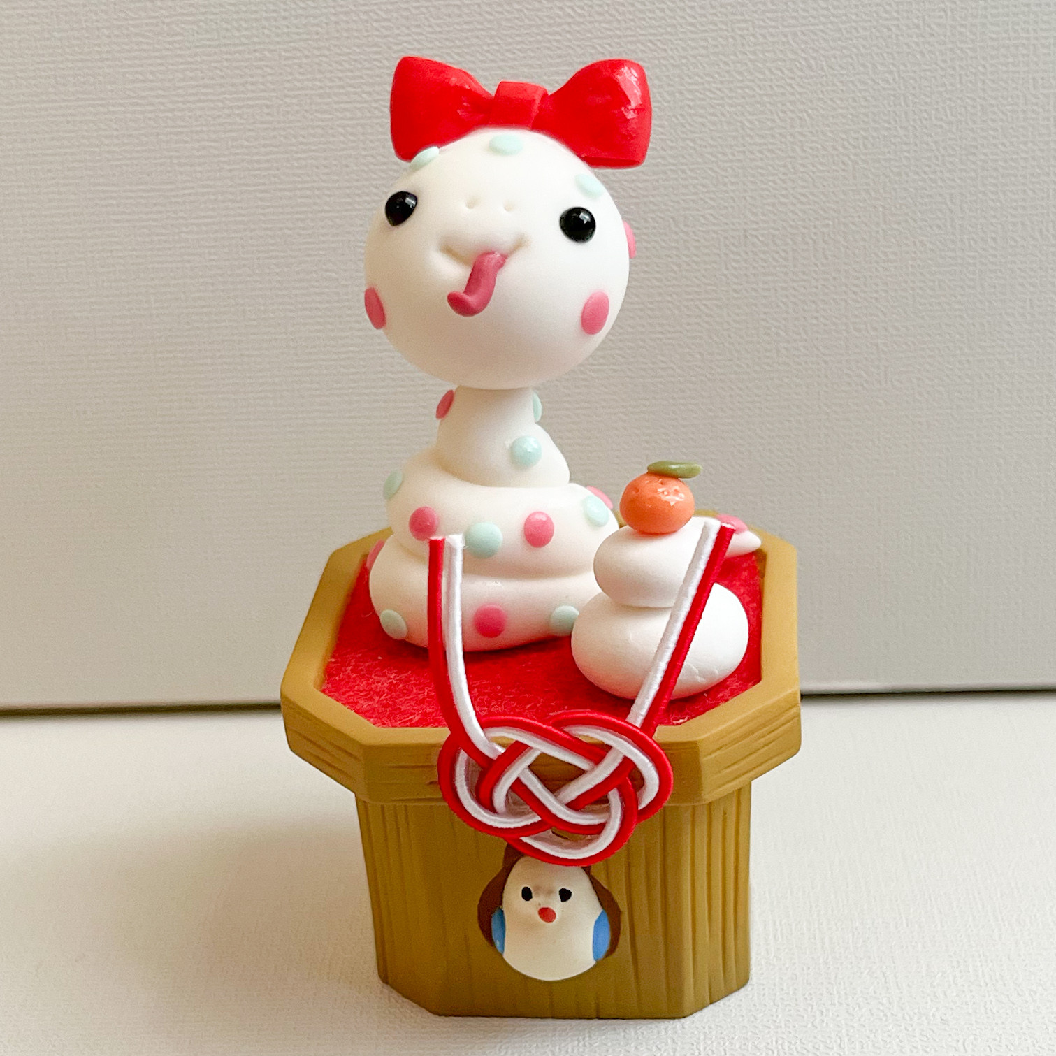 お正月飾り 白ヘビ 三宝 干支作品 十二支 蛇 鏡餅 こねこね