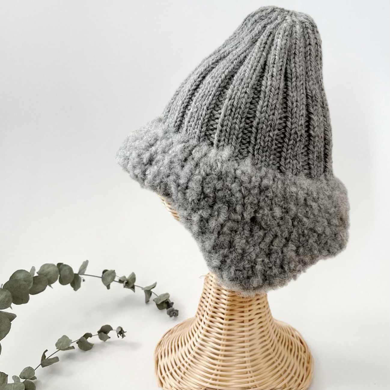 もこもこ耳当てのニット帽 グレー【受注製作】大人