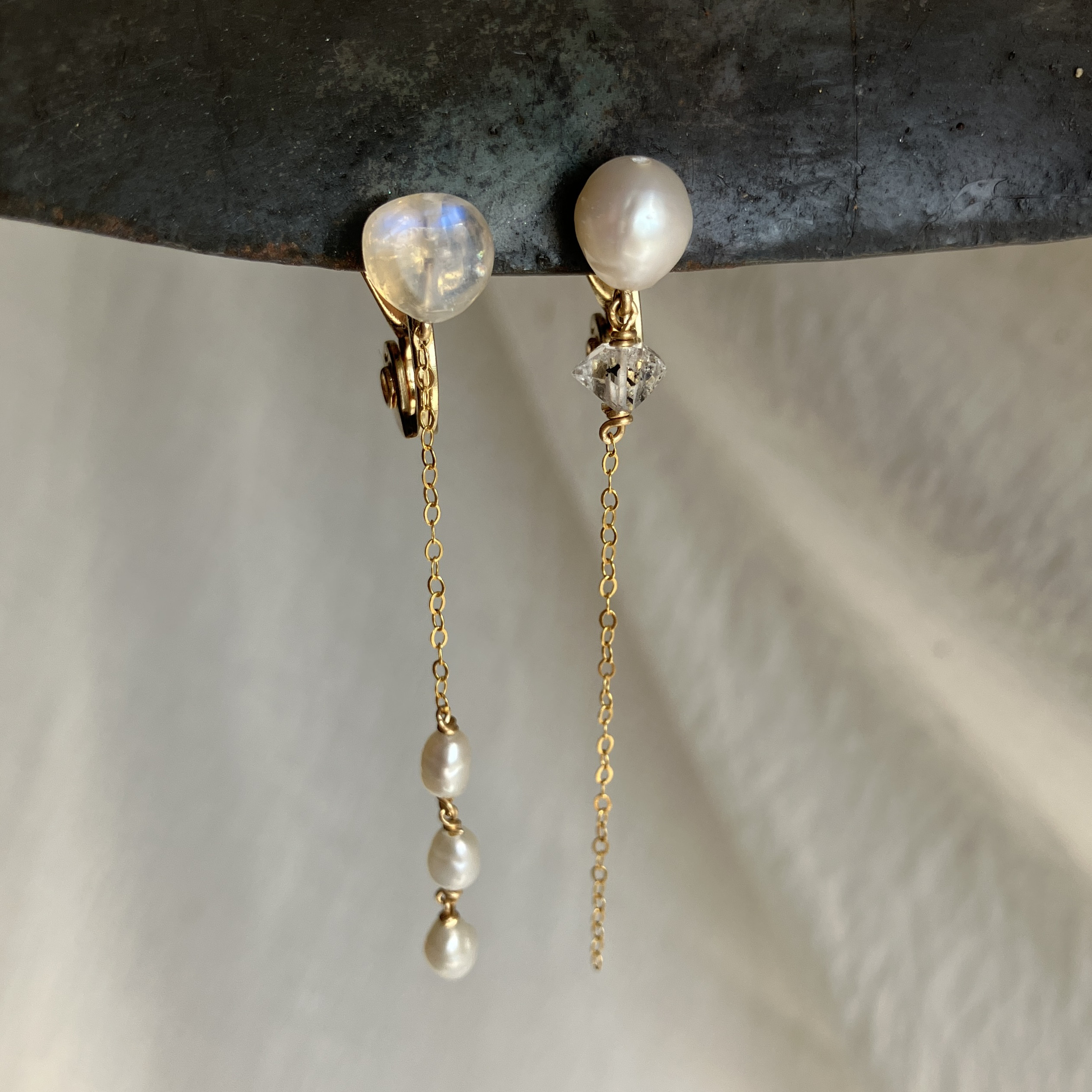 Chaste　清らか　クリップイヤリング　１点もの