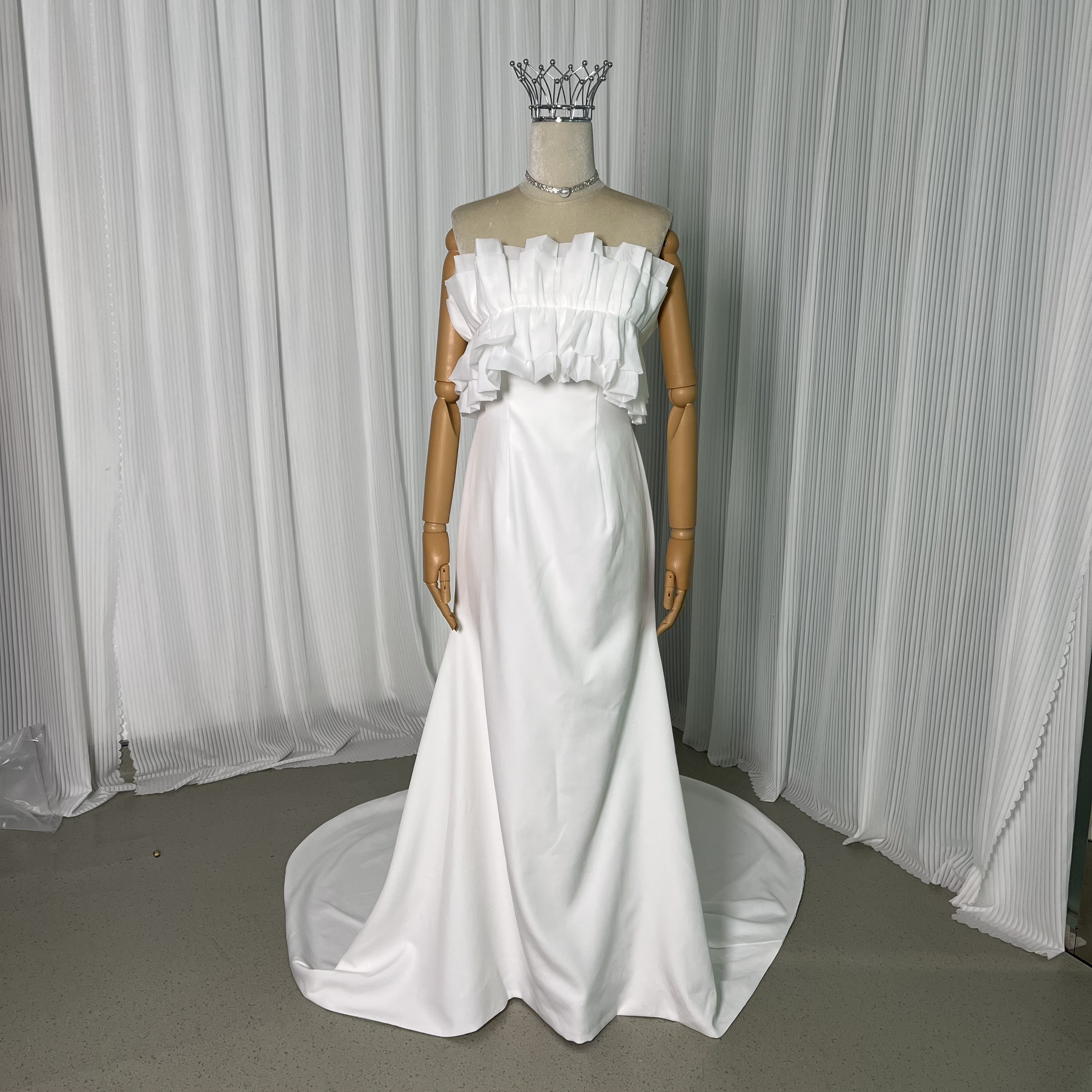 送料無料！パーティードレス ベアトップ 編み上げ ソフトマーメイドライン 披露宴 二次会 前撮り ラッフルフリル