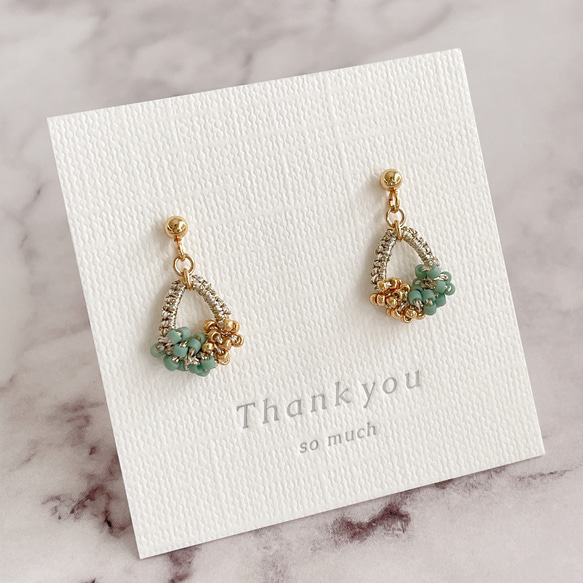 【ラメ糸の粒々シャイニーリトルティアピアスorイヤリング＊グリーン】サージカルステンレスピアス/ガラスビーズ 1枚目の画像