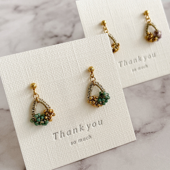 【ラメ糸の粒々シャイニーリトルティアピアスorイヤリング＊グリーン】サージカルステンレスピアス/ガラスビーズ 3枚目の画像