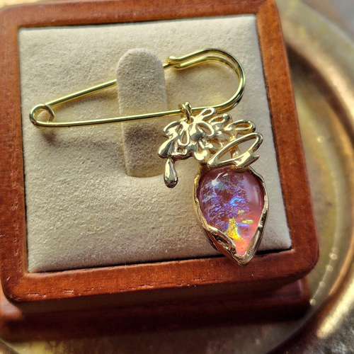 フライブローチ額入り装飾品 フライブローチ額入り装飾品