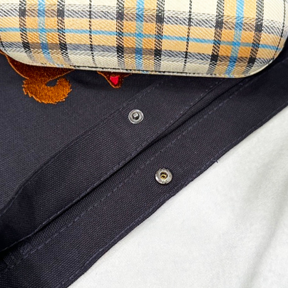 【送料無料】柴犬の刺繍  内ポケット付き キャンバス サコッシュ＜ミッドナイトブルー＞ 4枚目の画像