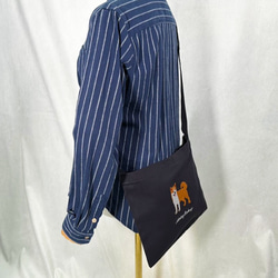 【送料無料】柴犬の刺繍  内ポケット付き キャンバス サコッシュ＜ミッドナイトブルー＞ 3枚目の画像