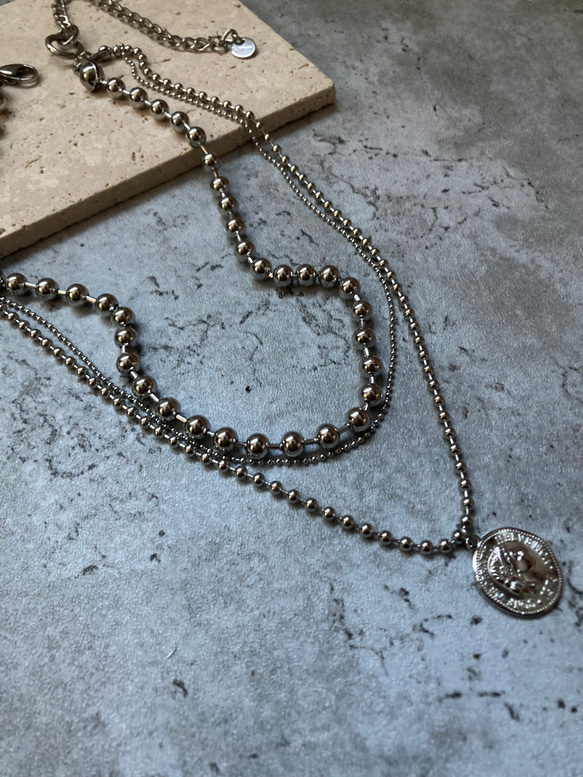 ー３連コインネックレスー　サージカルステンレス　ボールチェーン　ボールチェーンネックレス　チェーンネックレス 2枚目の画像
