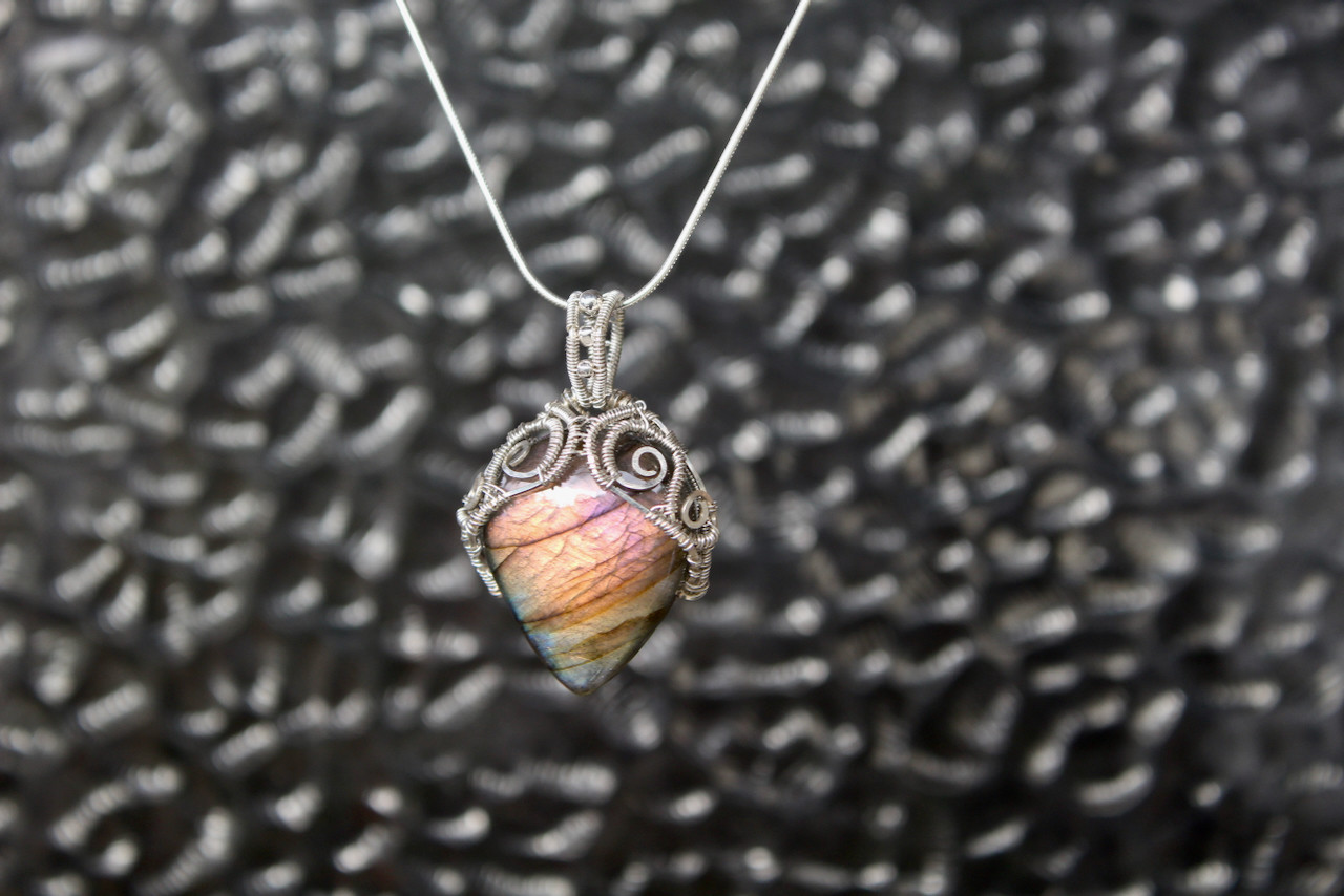 マルチカラーラブラドライト　シルバー925 ワイヤーラッピング　ペンダント