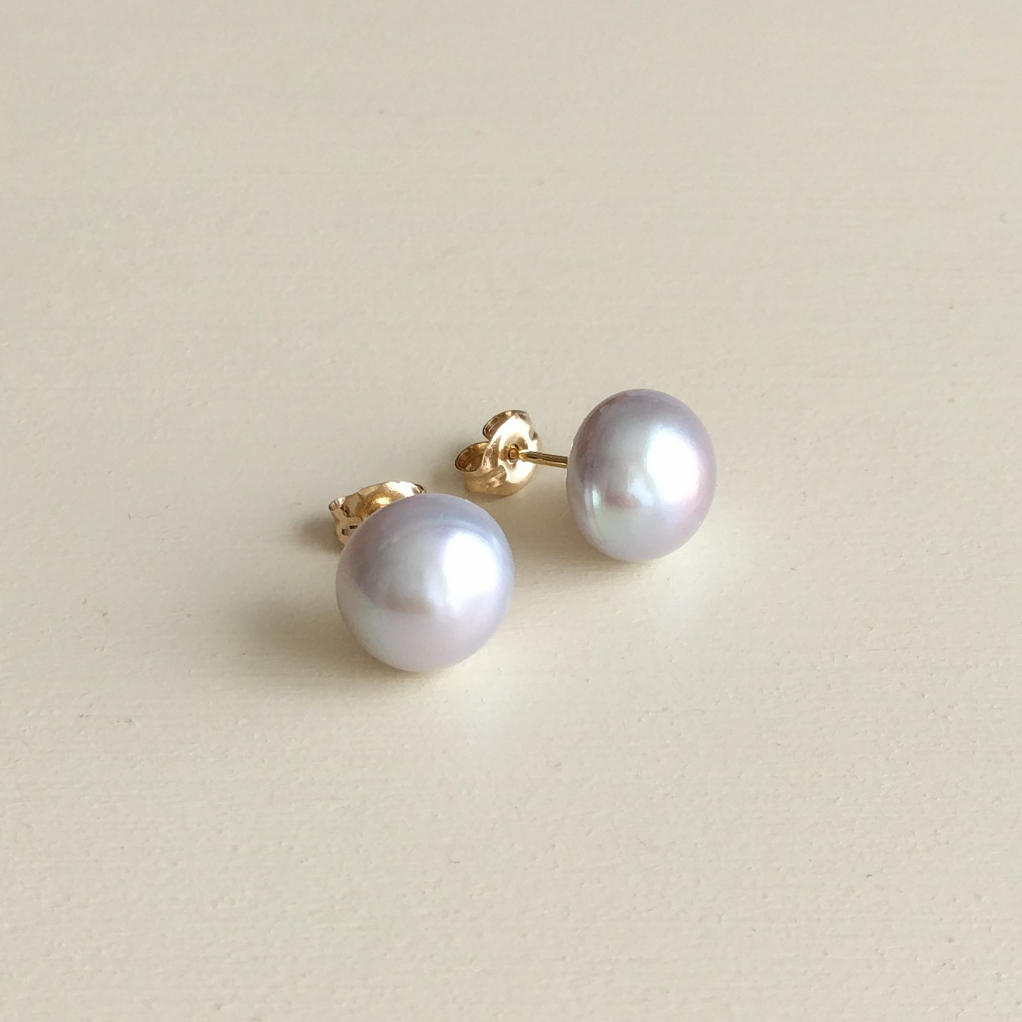 グレーカラー淡水パールピアス(14kgf)