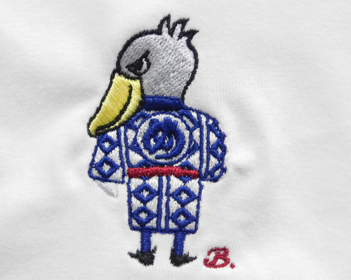 動かない鳥　ハシビロコウの刺繍入り　フルジップアップパーカー ハシビロコウのデザイン刺繍ジップアップパーカー｜BIRDSTORY