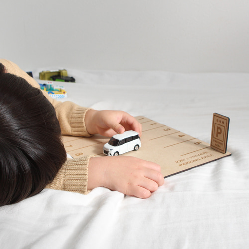 名入れ parking area｜木製 駐車場 ボード トミカ 遊び 男の子 誕生日