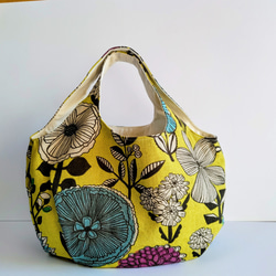 トモタケあんぱん柄のトートバッグ☆外ポケット付き☆ トート