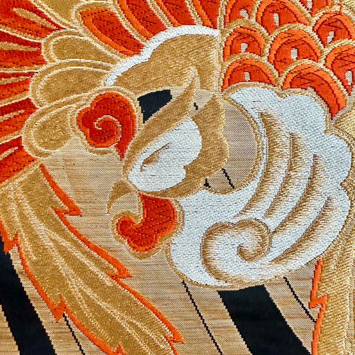 帯のタペストリー 漆黒に金色の鳳凰 帯 リメイク インテリア 掛け軸