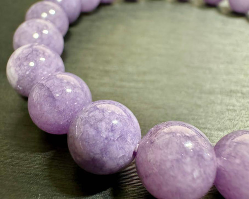 透明感のある薄紫の翡翠ヒスイバングル 透明感のある紫色の翡翠ヒスイバングル 楽天市場】□龍香堂□